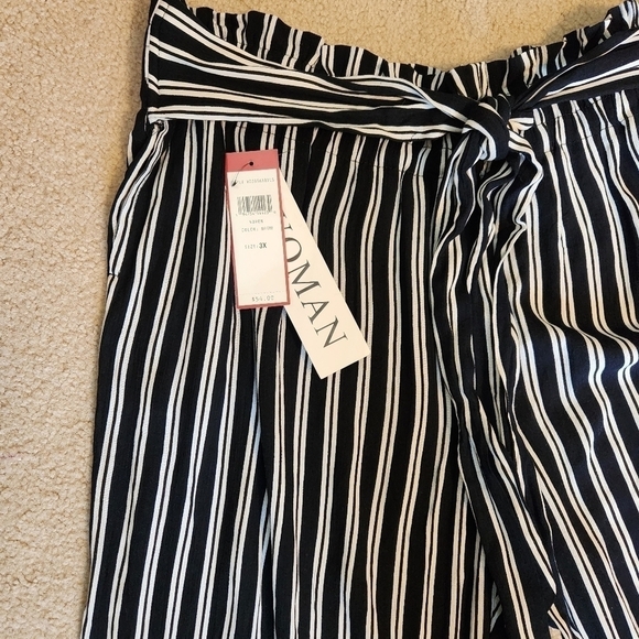 NWT Love Scarlett Black & White Plus Size, high-rise, striped pull on Pants - Picture 6 of 6